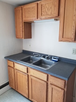 9 Albert St Unit 2, Claremont, NH 03743