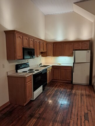 129 2nd Ave NE Unit B, Independence, IA 50644
