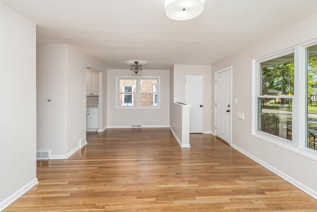 9356 S Union Ave, Chicago, IL 60620 - photo 3