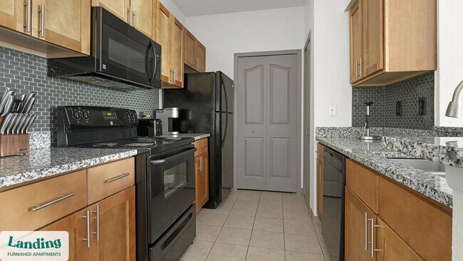 1505 Fort Clarke Blvd unit 18-303.1412260, Gainesville, FL 32606 - photo 2