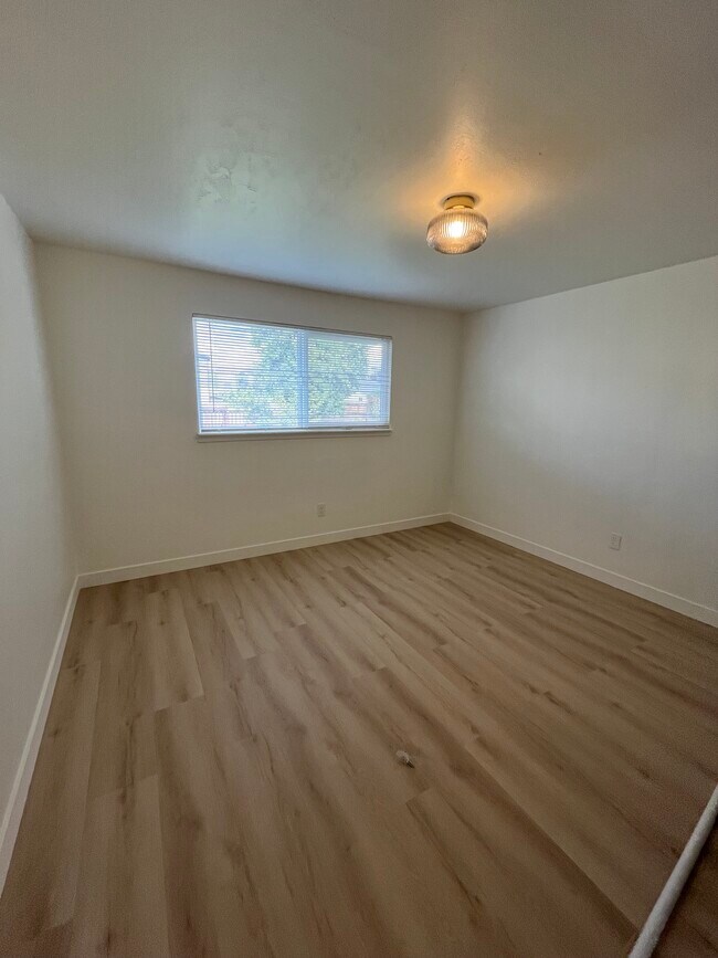 Large Bedroom