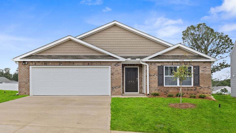 872 Wolverine Ln, Woodruff, SC 29388 - photo 1