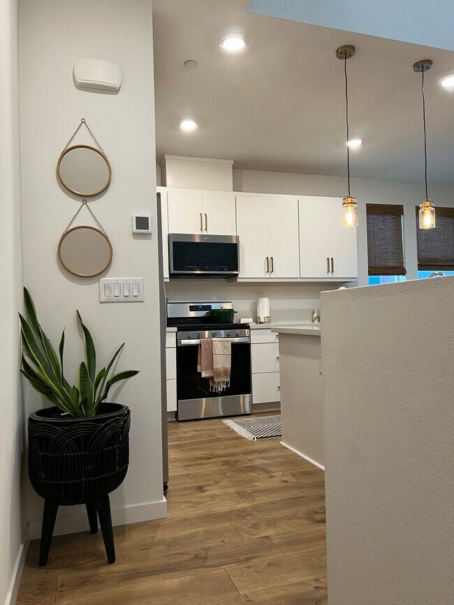 180 Box Ln unit 180 Box Lane, Sacramento, CA 95818 - photo 5