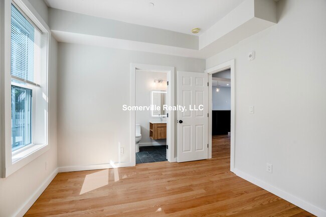 27 Linden St unit 2, Allston, MA 02134 - photo 7