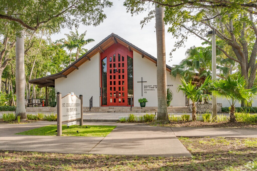 Exterior of Saint Christophers By The Sea Montessori School.