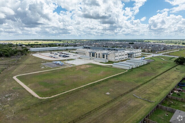 Igo Elementary School is a public elementary school in Jarrell, Texas.