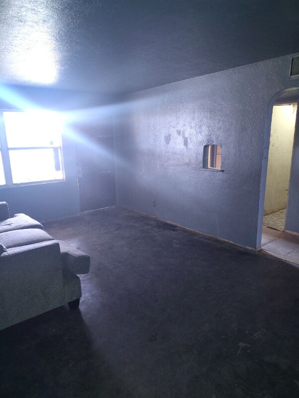 1306 W Yucca Ave, Artesia, NM 88210 - photo 5