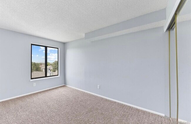 15911 E Dakota Place unit 301, Aurora, CO 80017 - photo 7