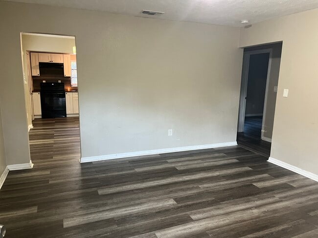 2310 E Minnehaha St, Tampa, FL 33610 - photo 6