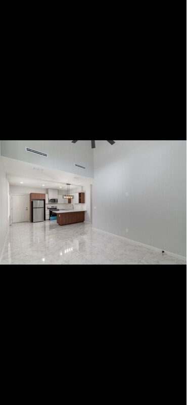 1007 Hidden Hls St unit 3, Mission, TX 78572 - photo 3