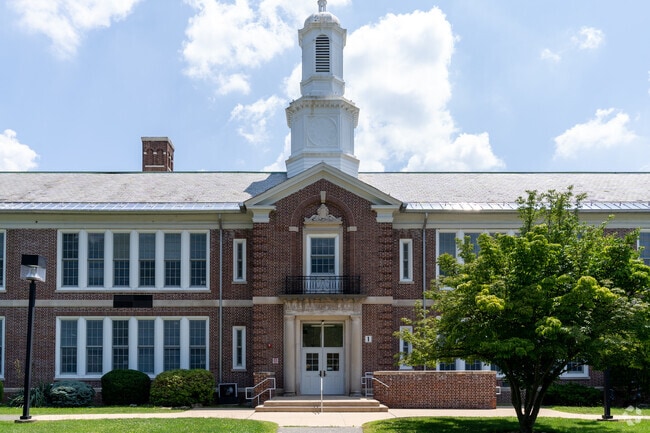 Harrison Elementary School in Livingston, New Jersey provides a wonderful education to students.