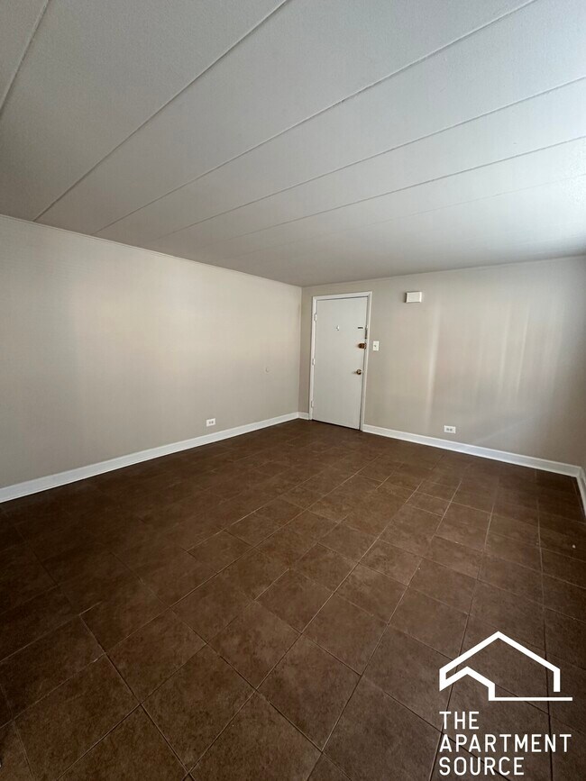 9620 Ivanhoe Ave unit 17, Schiller Park, IL 60176 - photo 3