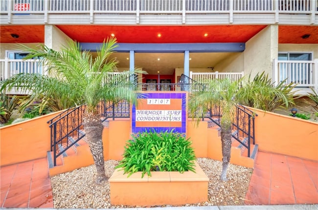 1707 E Pacific Coast Hwy unit 503, Hermosa Beach, CA 90254 - photo 2