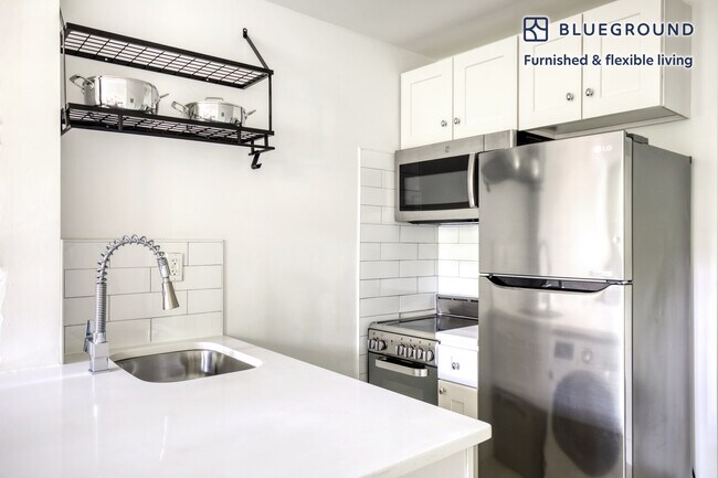 317 E 5th St unit FL3-ID878, New York, NY 10003 - photo 3