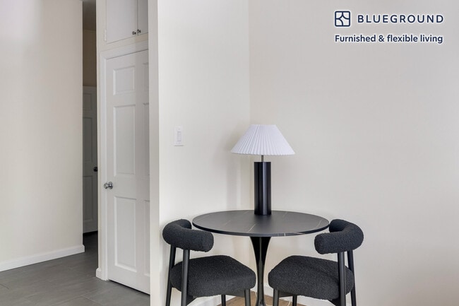 26 Jane St unit FL2-ID1933, New York, NY 10014 - photo 5