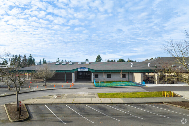 Challenger Elementary is in the Holly neighborhood district of Everett, WA.