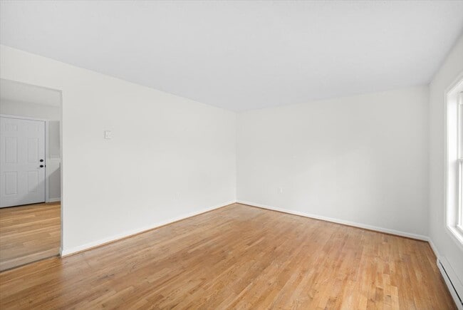 513 Buckingham Dr, Stephens City, VA 22655 - photo 6