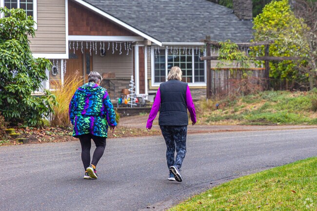 Residents find the streets of Wilderness very calm and walkable.