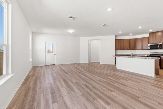 10041 Jagger Ave, San Antonio, TX 78232 - photo 4