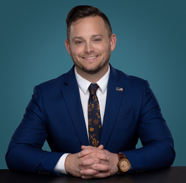 Agent Photo