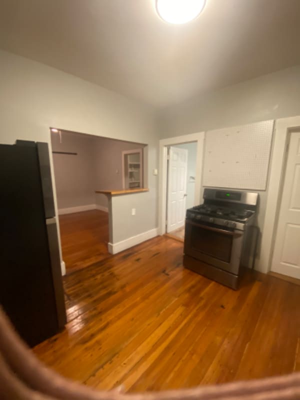 15 Bowers St Unit 15 bowers st 1r, Lowell, MA 01854