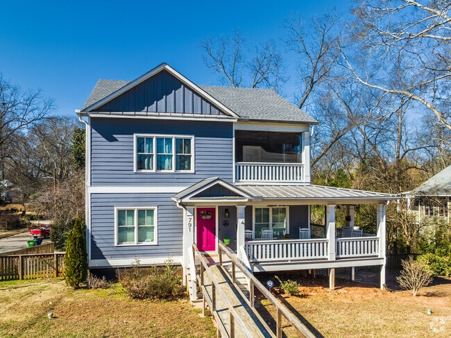 Many Ormewood Park homes features eye-catching pops of color.