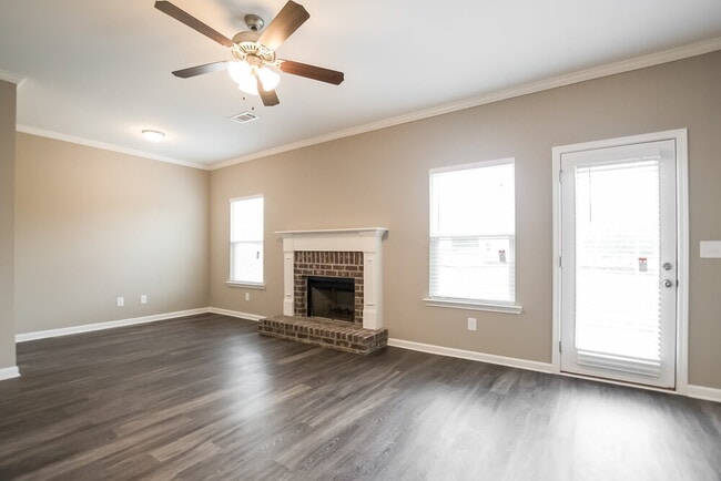 619 Fieldcrest Dr, Dallas, GA 30132 - photo 2