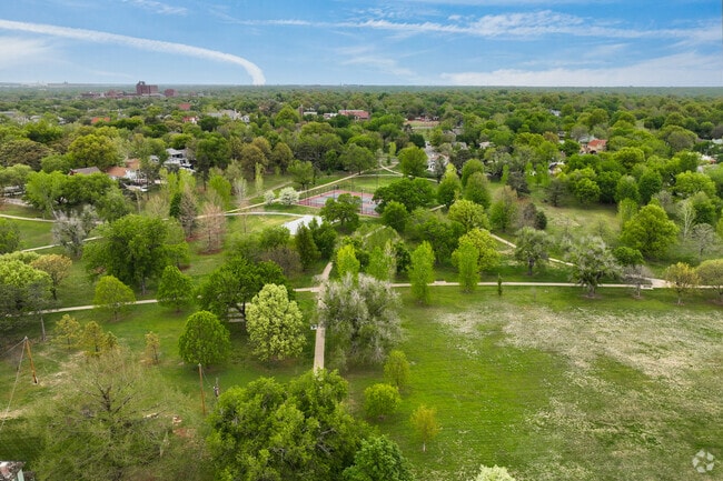 Great outdoor space in College Hill Park.