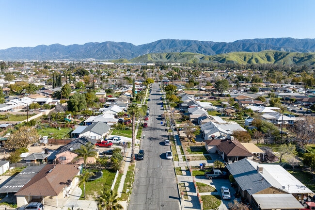 Grand vistas are the backdrop to the small neighborhood of Delan in San Bernardino.