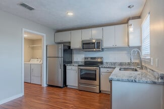 1255 Louisville St, Starkville, MS 39759