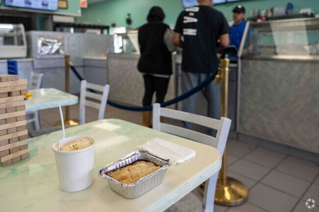 Jamaican Rum Raisin ice cream & Blueberry Cobbler at Shawn Michelle's in Olympia Fields.