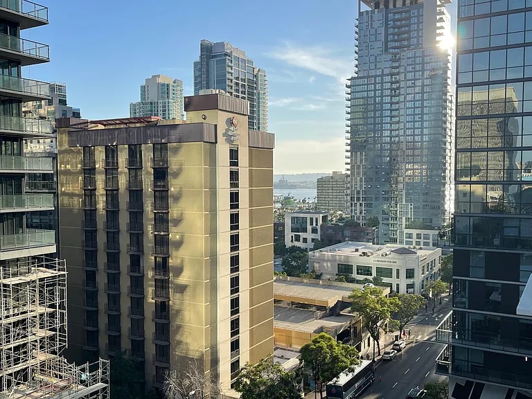 Acqua Vista Condominiums, San Diego, CA 92101 - photo 1