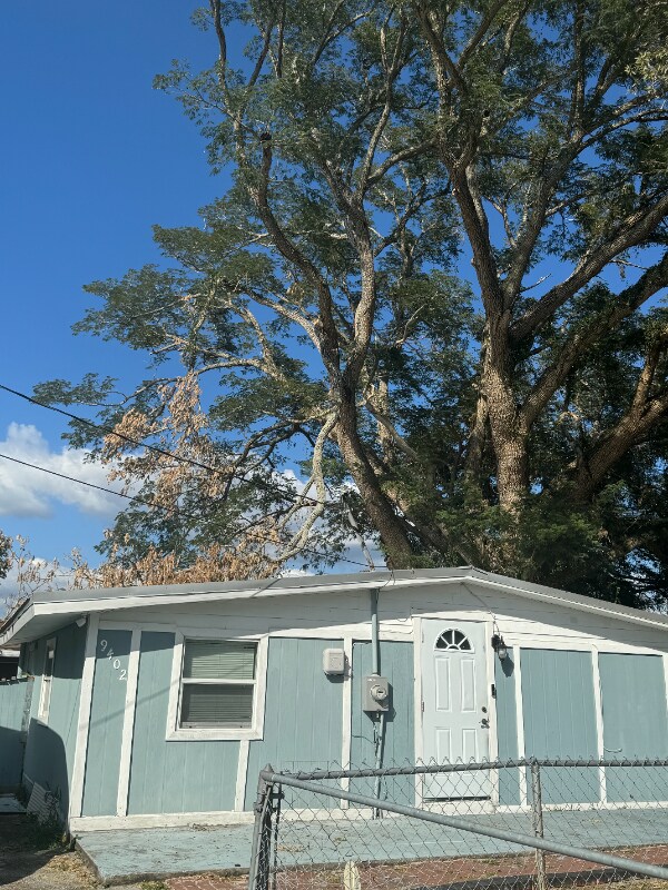 9402 N 16th St, Tampa, FL 33612