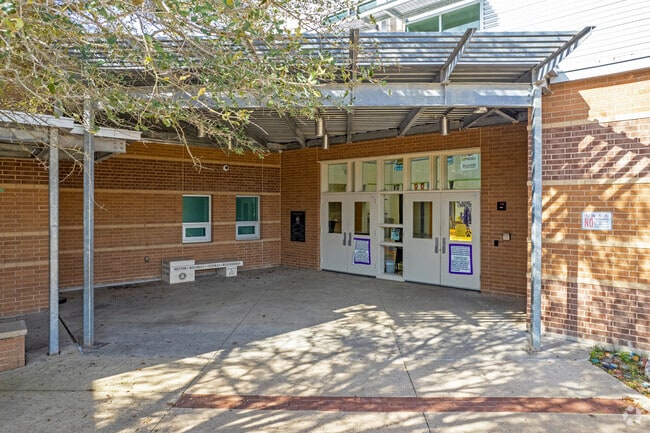 Baldwin Elementary educates students in grade levels K-8.