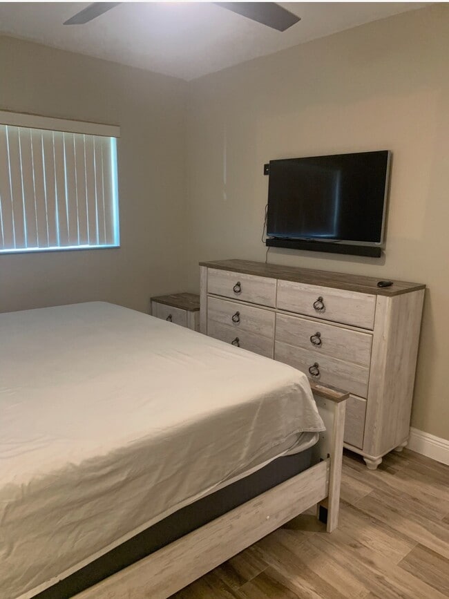 7010 Coolidge St, Hollywood, FL 33024 - photo 3