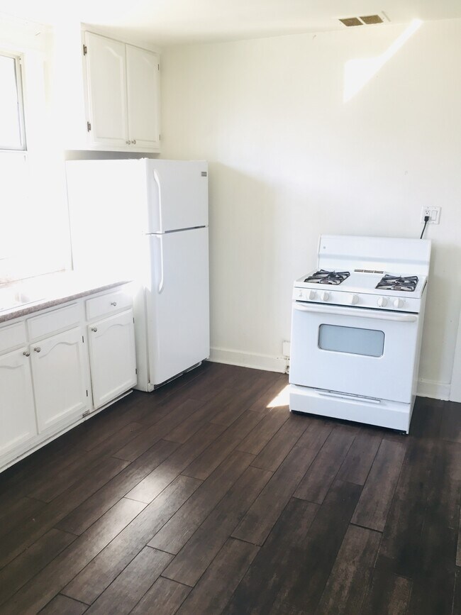 1163 N Ditman Ave unit A, Los Angeles, CA 90063 - photo 3