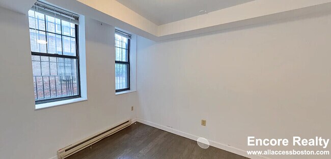 109 Queensberry St unit D, Boston, MA 02215 - photo 5