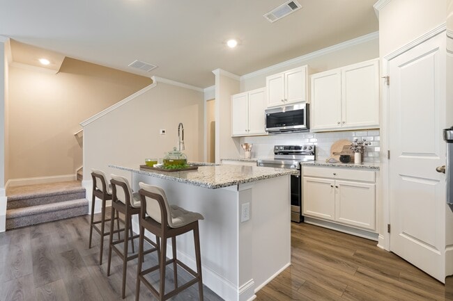 135 Pyrus Ln, Auburn, GA 30011 - photo 2