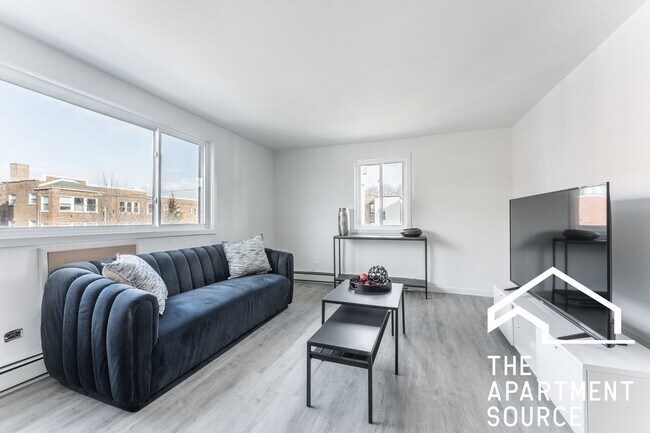 7619 N Sheridan Rd unit 3A, Chicago, IL 60626 - photo 4