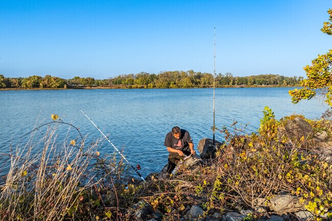Murray park is nice place to relax and fish after a long day.