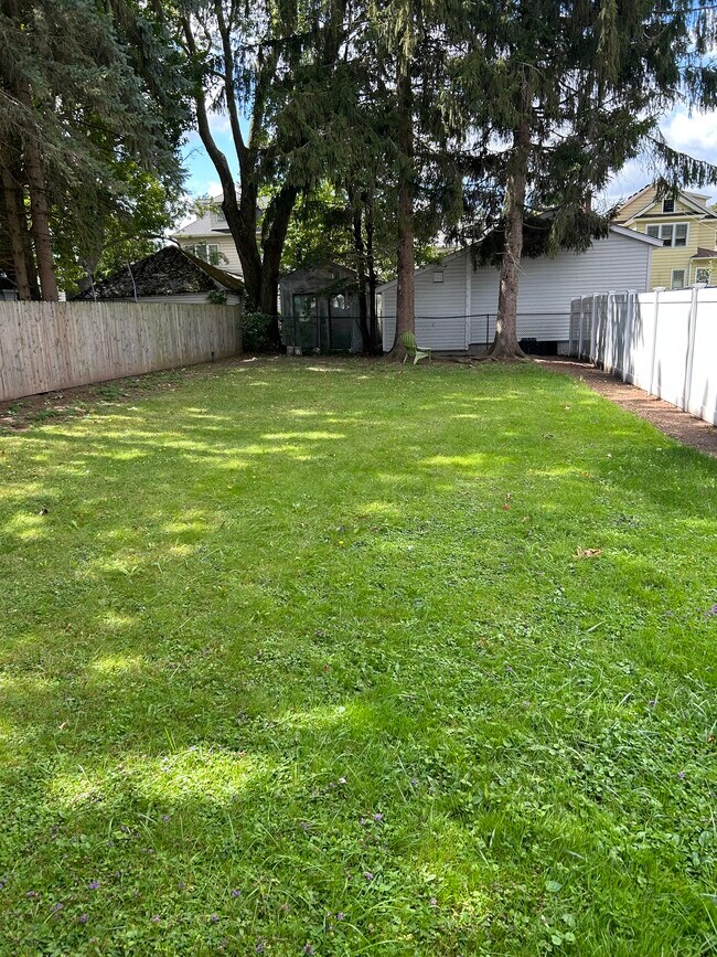 160 Stafford Ave unit Eastwood's Finest 1, Syracuse, NY 13206 - photo 4