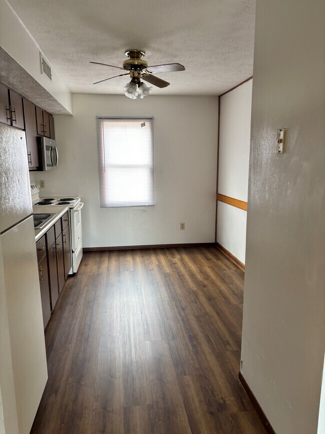 Bon Vista Villas*, Morgantown, WV 26505 - photo 6