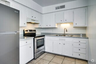 6516 N 17th Ave, Phoenix, AZ 85015