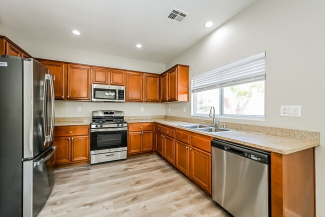 6344 Alpine Tree Ave, Las Vegas, NV 89139 - photo 7