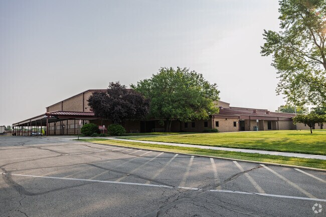 Alexandria-Monroe Elementary School is part of the Alexandria-Monroe Public School Corporation.