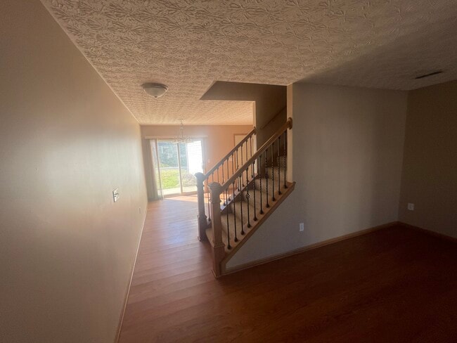 8311 Carano Way, Columbus, OH 43240 - photo 5