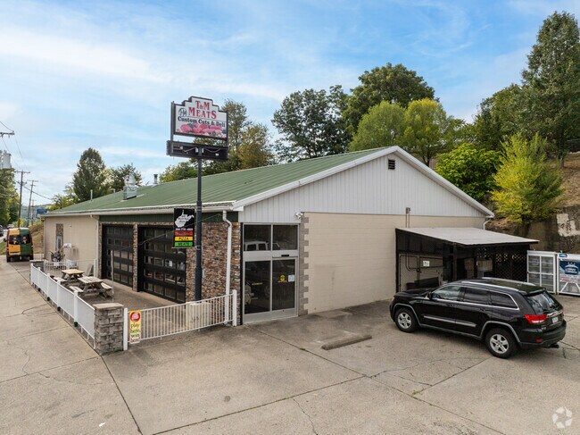 T and M Meats is a favorite among those in Cross Lanes.