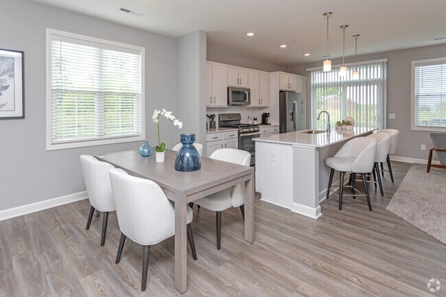 Bentley Village, Lake Elmo, MN 55042 - photo 6