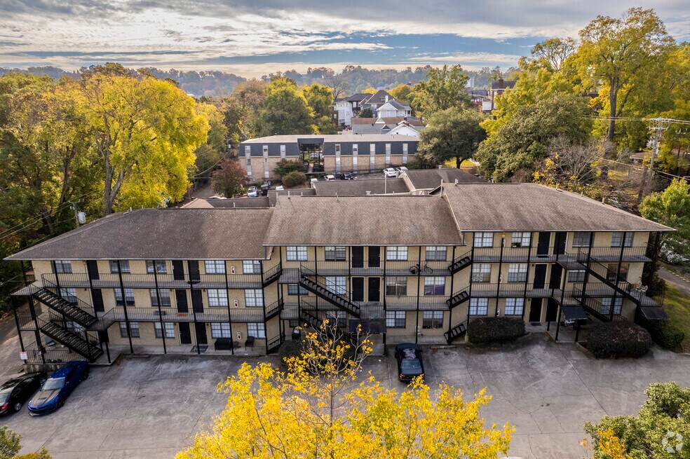 South Hill (Highland Park), Birmingham, AL 35205 - photo 1