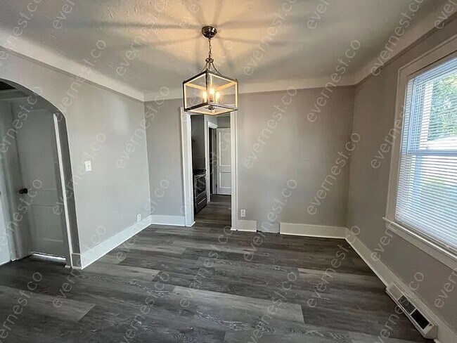 3355 Curwood St, Waterford, MI 48329 - photo 6